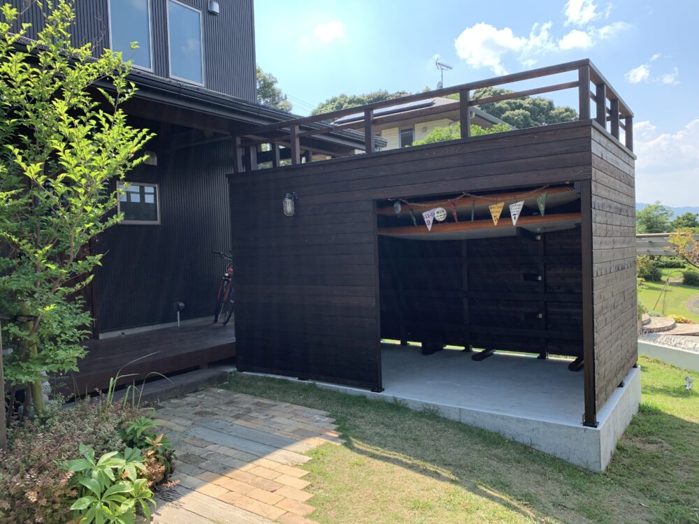 趣味を満喫。展望台付きカヤックガレージ